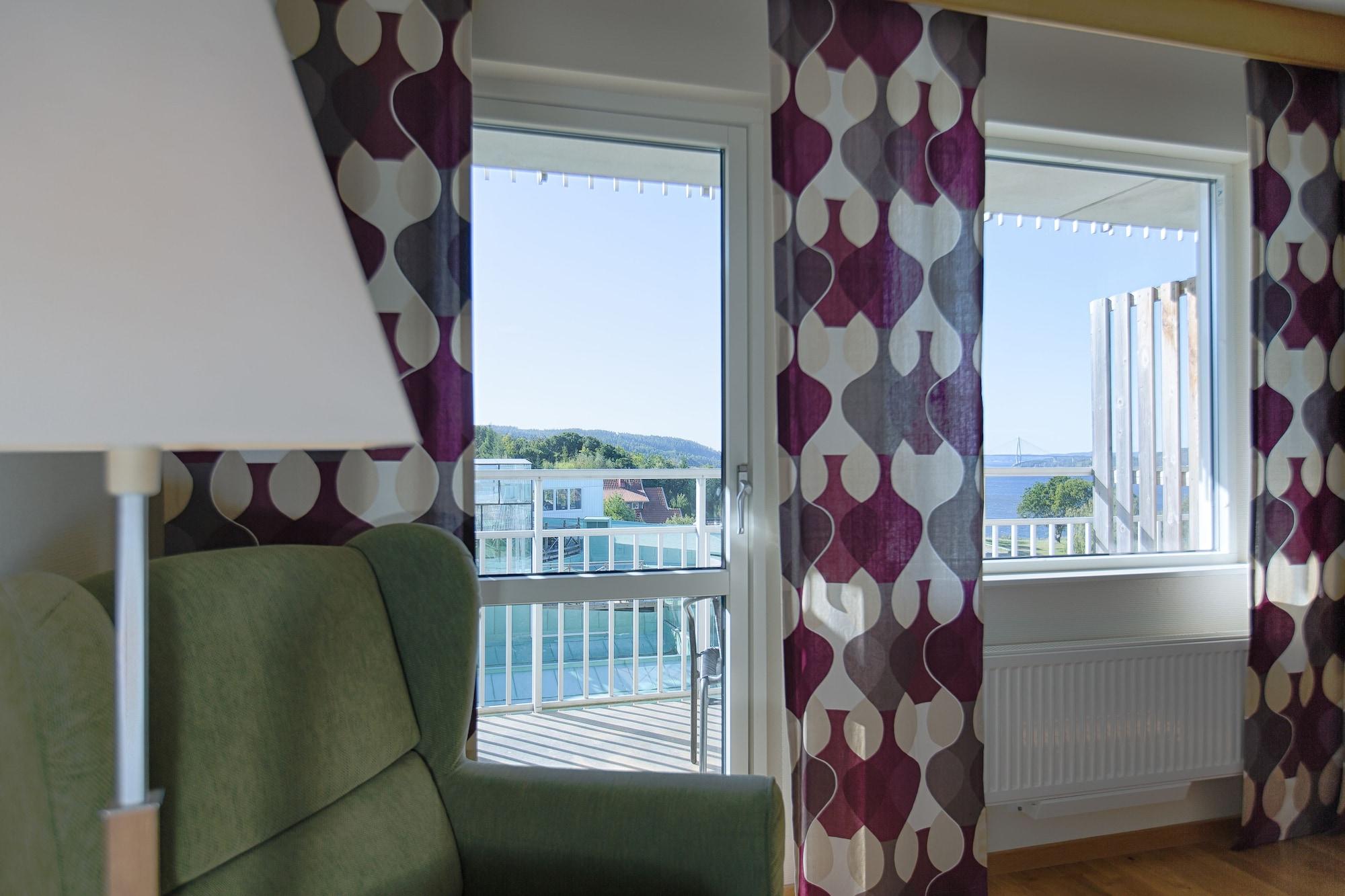Bohusgarden Hotell & Konferens Uddevalla Extérieur photo