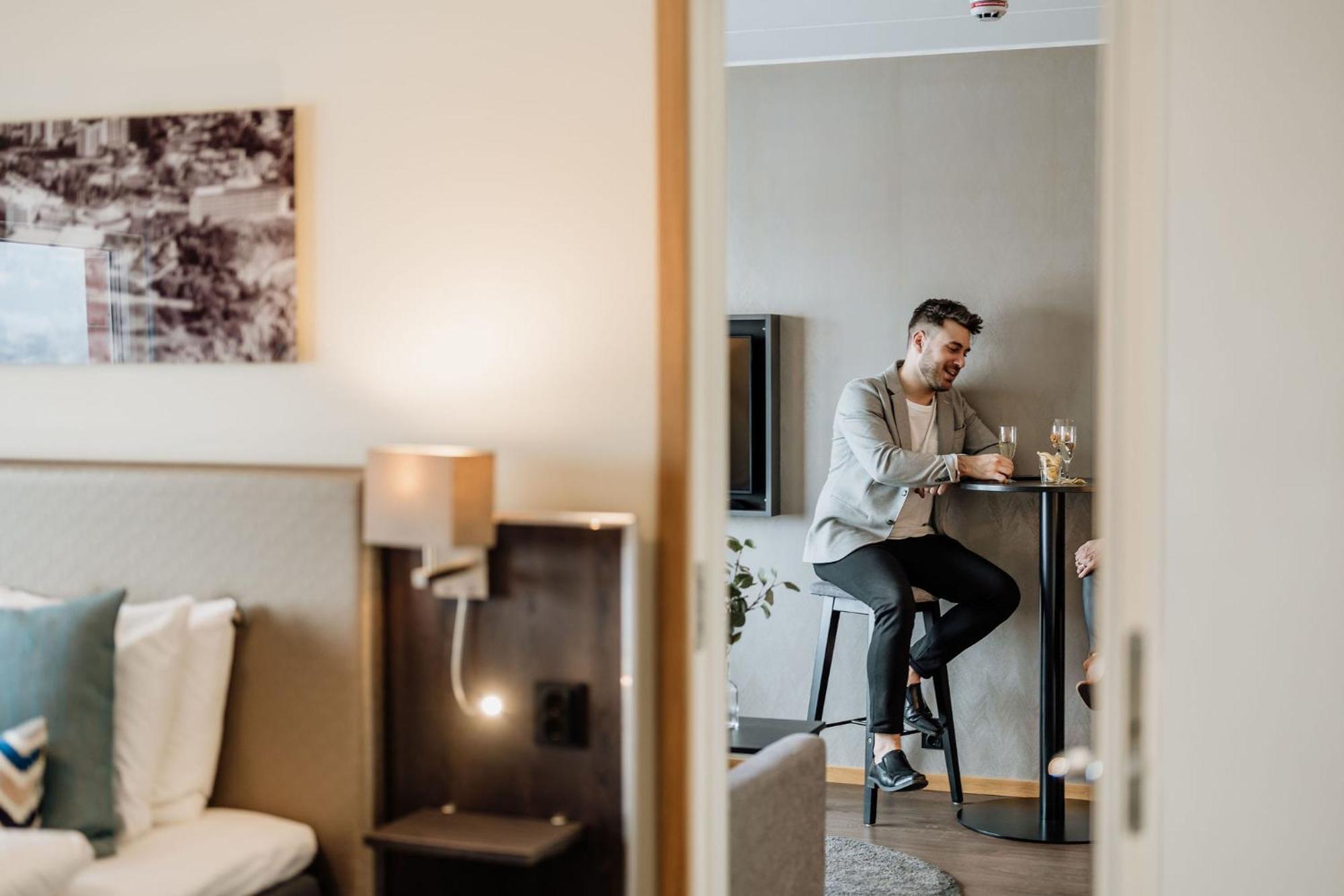 Bohusgarden Hotell & Konferens Uddevalla Extérieur photo