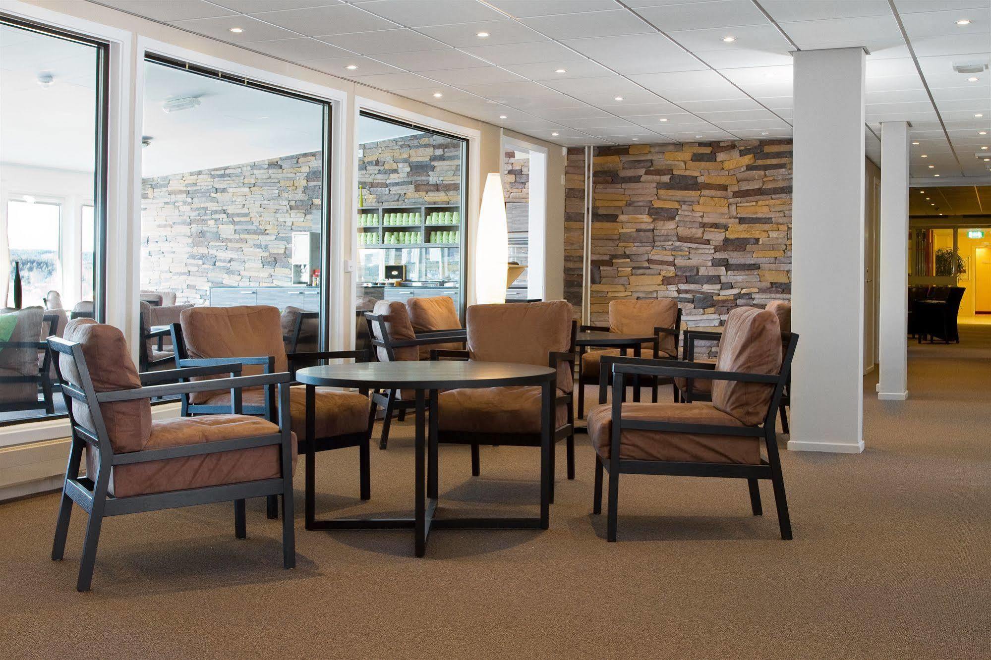 Bohusgarden Hotell & Konferens Uddevalla Extérieur photo